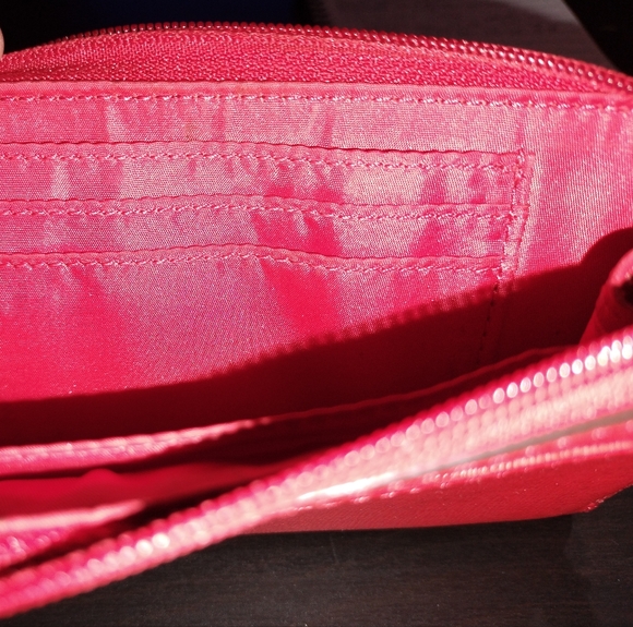 Red Leather Coach Small Wristlet - Picture 4 of 8